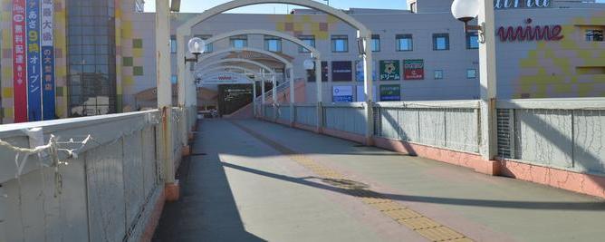 駅自由通路・ペデストリアンデッキの写真