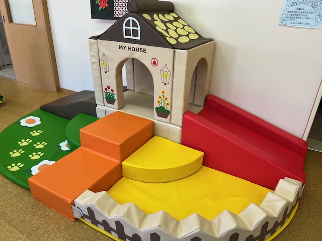 子育て支援センター遊具1
