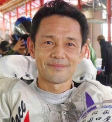 山崎 義明
