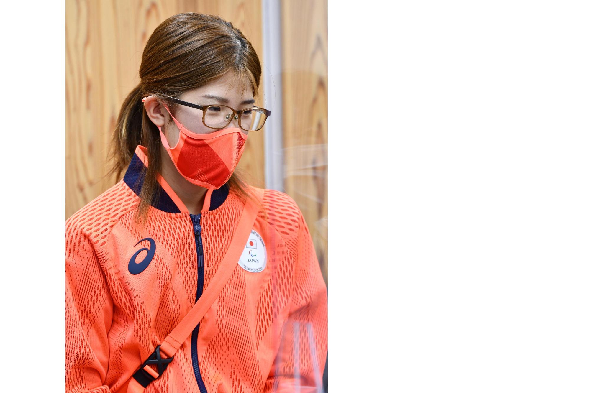 東京2020パラリンピックに出場した古屋杏樹選手が、市役所に表敬訪問してくださった際の写真